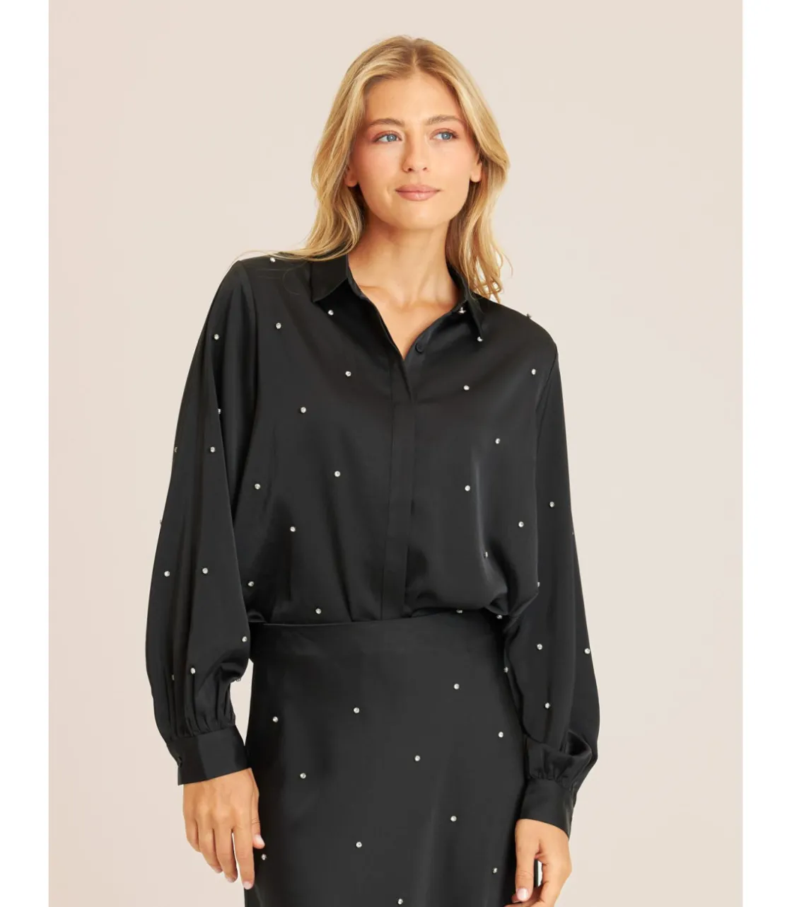 Alma en Pena Camisas|CAMISA SATINADA PEDRERÍA