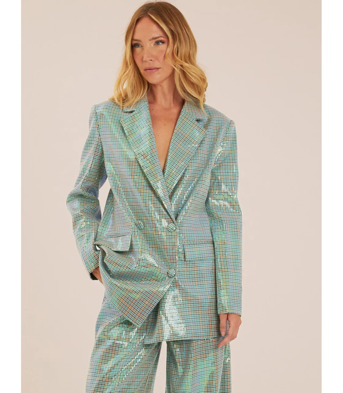 Alma en Pena Chaquetas|CHAQUETA CUBIERTA CON LENTEJUELAS